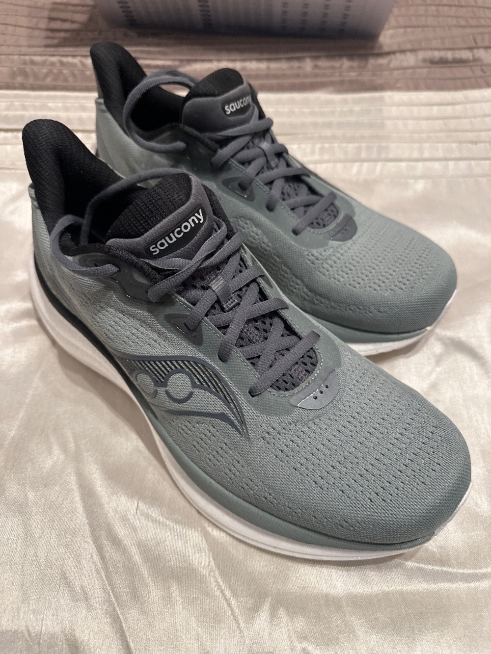 Saucony Triumph 23 Men’s Running Shoes